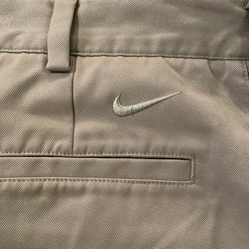 Nike golf shorts - Picture 1 of 5